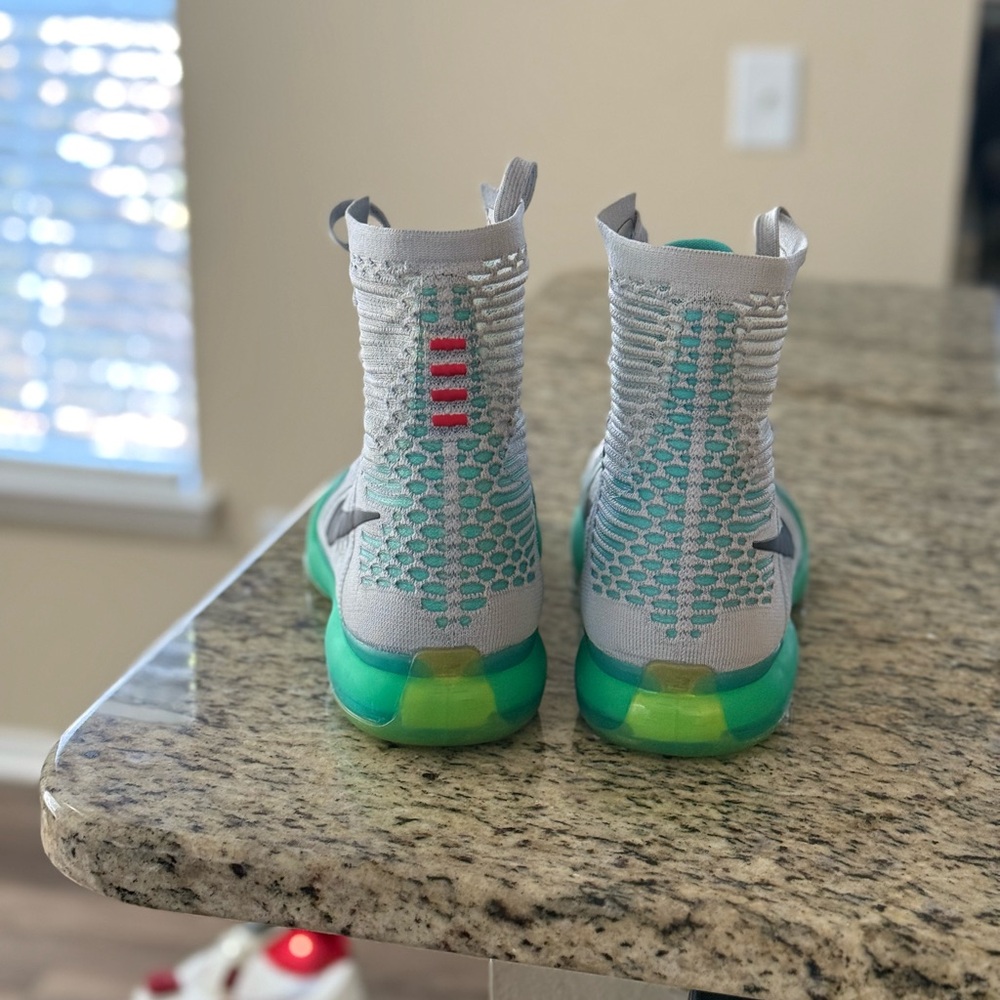Kobe 10 Elite 'Elevate' - Picture 4 of 6